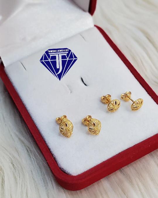Pure Gold Top Earings 21k Available
PRICE?

LEFT:1.3g=247,000

RIGHT:1.2g=228,000

Call/whatsap 0652562875/0717373330

TUPP SINZ