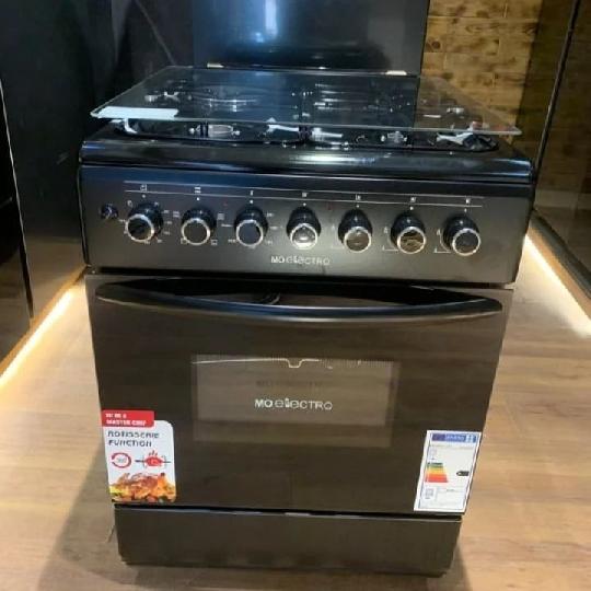 Mo electro cooker 
2years warranty 
3gas cooker 
1electric plate 
Oven electric 
Black 
Temper 
Still frame 
Auto ignition 
Bei?
