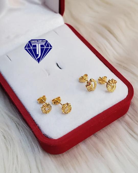 Pure Gold Top Earings 21k Available
PRICE?

LEFT:1.2g=228,000

RIGHT:2 2g=418,000

Call/whatsap 0652562875/0717373330

TUPO SINZ